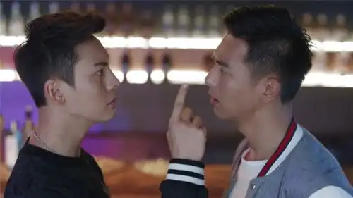 李现再次对峙陈伟霆,终于表白南乔,却只敢说给情敌听