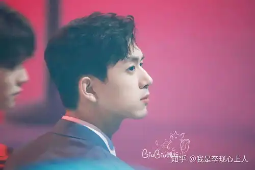 锦衣之下和亲爱的,热爱的,都很火,但为什么感觉任嘉伦没有李现涨粉快呢