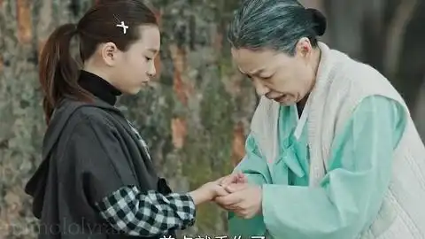 花游记4女孩随便吃就是不胖,原来她身上有个贪吃鬼,专吸脂肪
