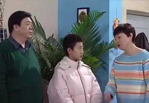 家有儿女16年前的刘星家多有钱看到他的球鞋,你就懂了