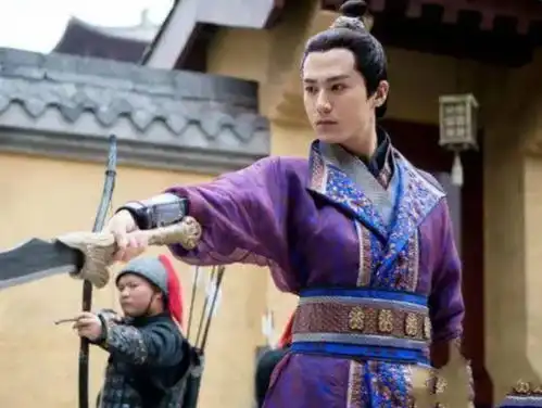 安禄山睡觉时,阉人用刀捅进他的肚子,大喊家贼杀我
