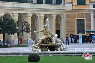 中国人走世界中欧浮光生活频道
