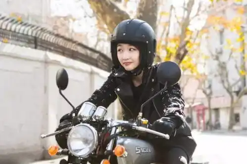 你想要的女人和摩托,在别人眼里她们是怎样的
