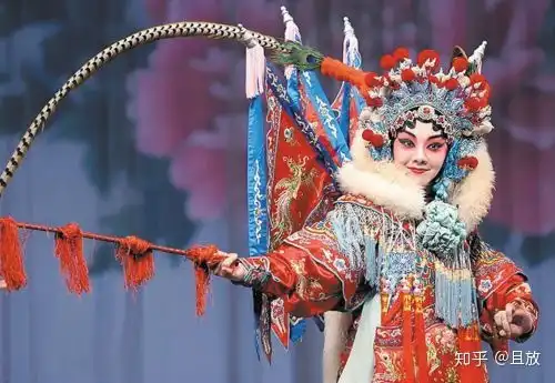 京剧的艺术特征和行当划分
