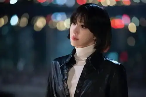 顶楼是一个宝藏剧组锡勋在中国读过书,雪雅就读于中文系