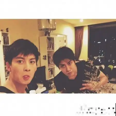 泰版浪漫满屋风靡男主角私照帅过李敏镐
