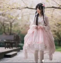 见惯了清一色的洛丽塔看看樱茶与鲛人泪的混搭,美到你颤抖
