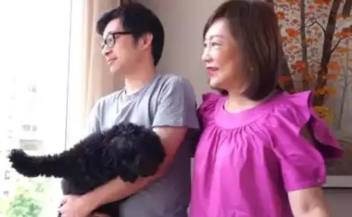 原创中日混血女友离过婚遭母亲侮辱,香港男星发文宣布断绝母子关系,骂母亲虚