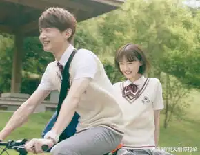 郑爽10年换了7张脸,近照脸变圆下巴变短,2015年是最好的头