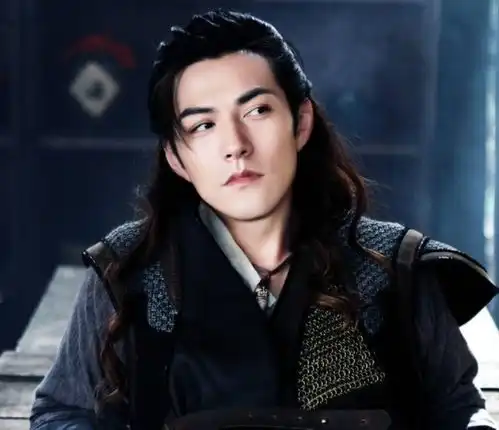 杜若溪晒与老公合照,评论区留言好热闹,都让严屹宽出来拍古装戏
