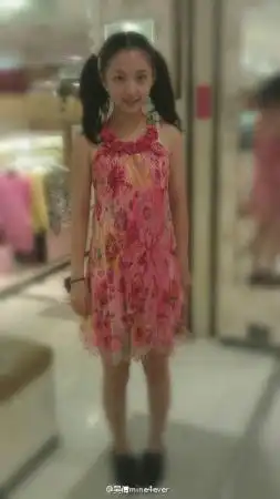 小赵默笙是武大校花旧照曝光疑整容