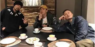 头文字d兄弟聚会余文乐周杰伦刘畊宏再合影