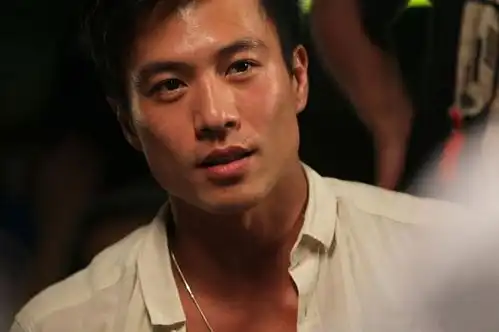 身材不输彭于晏,却总是出演配角,今凭将夜演技爆棚备受关注
