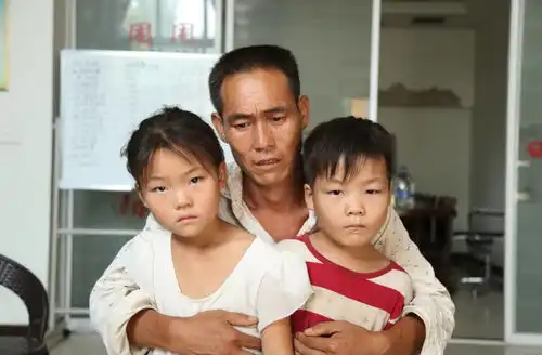 泌阳县花园乡可怜的孩子整晚呼唤妈妈快回来急需爱心网友的帮助