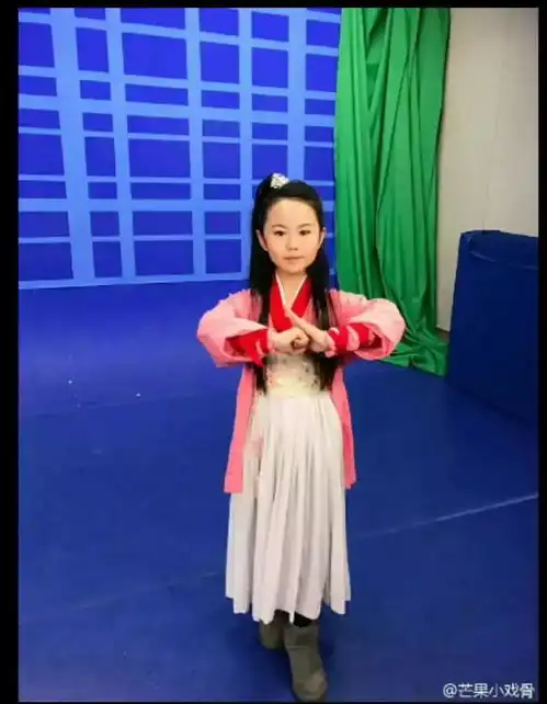 小戏骨要演射雕英雄传小白娘子变身俏黄蓉小许仙变穆念慈
