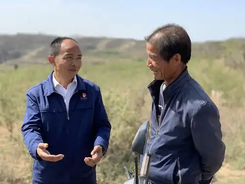 中铁十五局集团有限公司一线传真五公司澄韦项目党支部走进田间地头开启贴心服务模式
