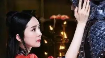 孤岛曝恐怖岛片花杨幂发暴力青春组照
