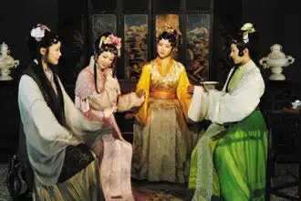 新红楼公布定妆照元春红眼妆很王菲
