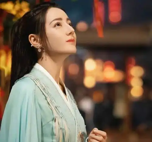 热巴与任嘉伦再携手,主演甜虐剧,看清导演代表作期待值拉满
