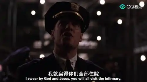 肖申克的救赎长官为了不让犯人吵闹,居然用这种方式对付他们,真的是太暴力了
