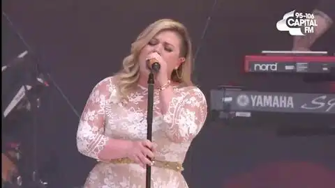 学咽音out啦肥k的小嗓鼻咽音才是正道凯莉秀四大唱将联袂国际流行音乐现场一遍过唱歌技巧与中国美声通俗声乐老师区别特展
