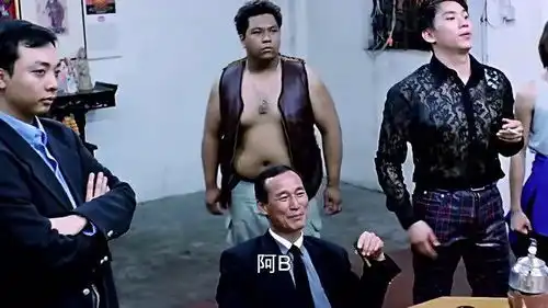古惑仔大b哥义薄云天,为救浩南自捅一刀,东星老大们瞬间拜服
