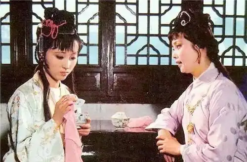 为何林黛玉死后,贾府才被抄了家看完这个你就知道了
