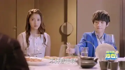 甜蜜暴击汪士伟讨好关晓彤跑偏,弟弟实力嘲讽护姐