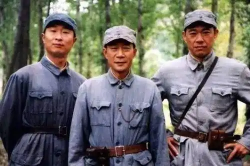 口碑超赞的五部抗日剧,亮剑只排第二,还有两部是神剧
