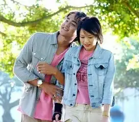 由于大尺度没人肯演,临时找个过气女星顶上,不料却捧成偶像女王