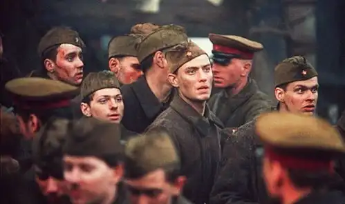 二战哪次会战的兵力规模最大斯大林格勒和诺曼底战役均未登榜首
