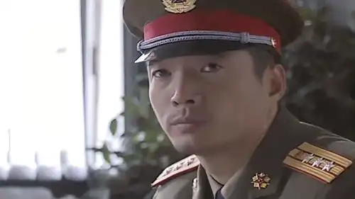 机密团长经费不够,妹妹却财大气粗,直接送出存折
