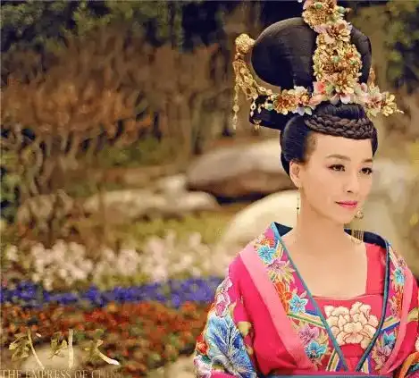 这令人窒息的审美,影视剧里的大胆配色,只要你敢想,导演就敢配