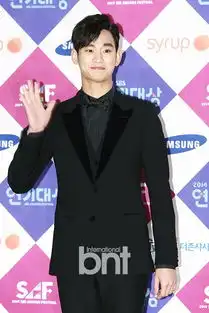 中国评论新闻金秀贤有望演新剧与星你编剧再携手
