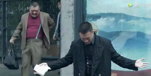 扫黑风暴孙红雷造型盘点高质量大叔穿搭指南
