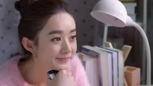 金泰希同时提到了你这眉形真的适合你
