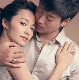 同是出演回家的诱惑,如今凌潇肃衰落,而他合作马伊琍火了