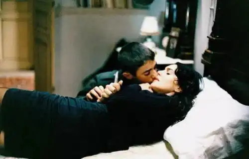 狂删5分钟大尺度的镜头,终于被我发现了
