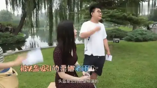 精英律师花絮靳东戴上英伦范头盔骑机车,朱珠秒犯花痴
