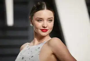 她的故事就是现实版穿prada女魔头,比安妮海瑟薇还传奇
