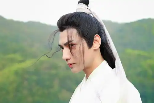 香蜜沉沉烬如霜润玉,卑微的龙,孤独的人
