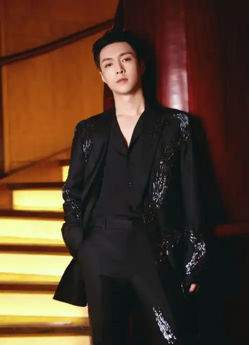 张艺兴影视综艺齐霸屏扫黑风暴这就是街舞4双双圈粉