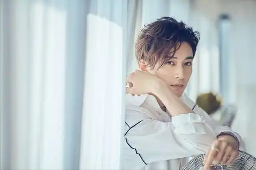 万年老二刘学义杨紫准时送祝福,新剧落花疑遭除名
