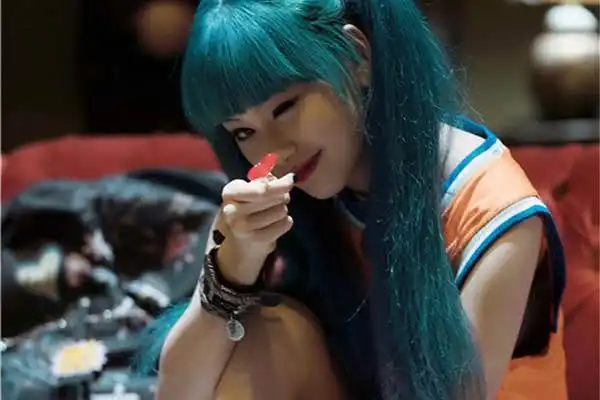 妹子想做个唐人街探案2里kiko的发色,染完后连发型师都笑了