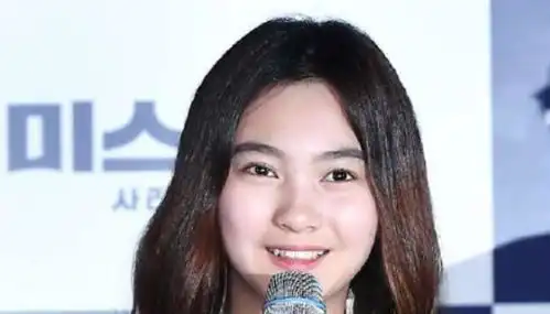 七号房的礼物小女主长大了,破童星长残魔咒,美若天仙