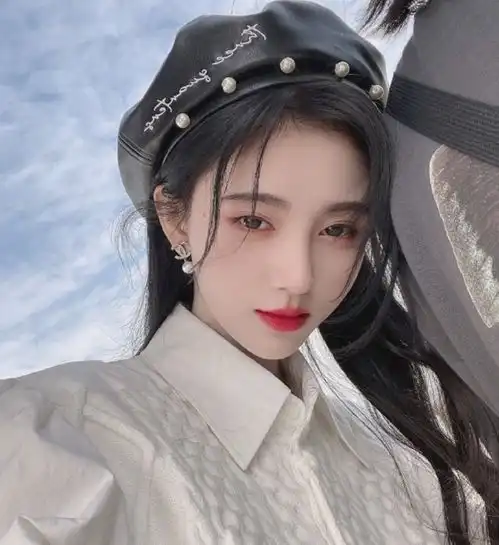 李奕臻给鞠婧祎发声慕南枝鞠婧祎曾舜晞共谱励志传奇画卷

