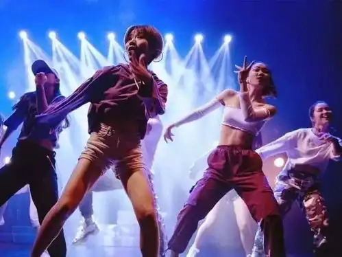 青年人才,2020从一场单身假面舞会开始改变