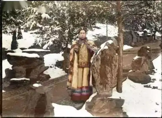 揭秘那些你没看过的罕见慈禧太后彩色照
