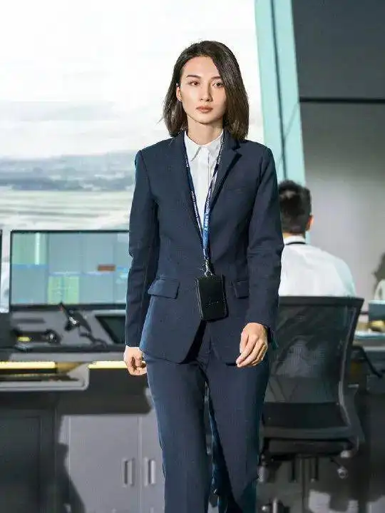 她是又美又飒的中国医生,用实力诠释百变角色
