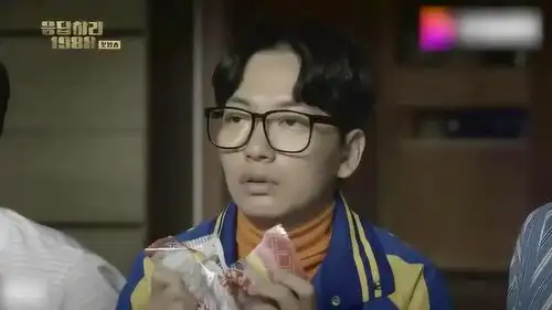 请回答19881988年哥哥张国荣在韩国很火
